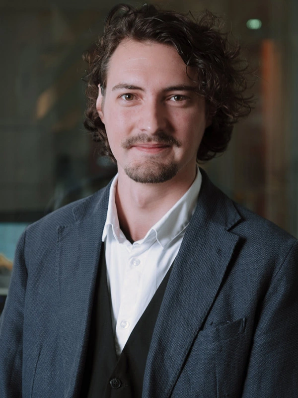 Portrait de Stéphane H. - Fondateur Échec & Mat